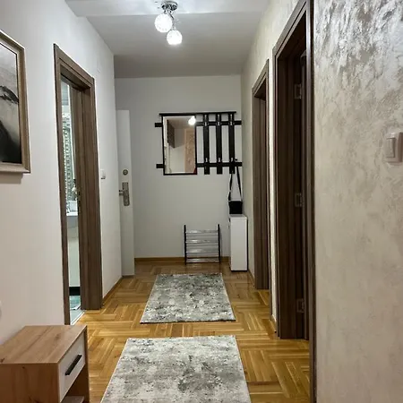 Port 3 * Белград