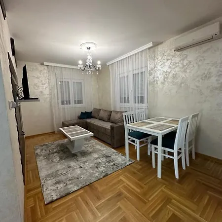 Port 3 Apartment Belgrad