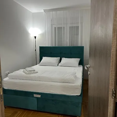 Port 3 * Белград